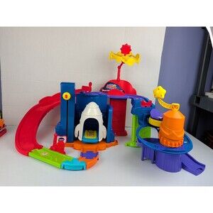 VTech Go Go Smart Wheels Blast-Off Space Station Center Rocket Set Used Complete